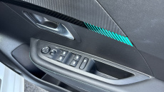 Peugeot 208 1.2 PureTech 100 Allure Premium + 5dr Petrol Hatchback